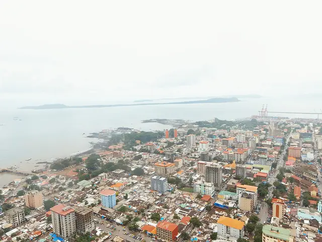 Conakry et la côte vues d’en haut